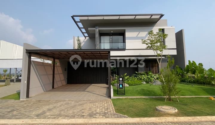 New 2-Story House with Swimming Pool in Kota Baru Parahyangan
