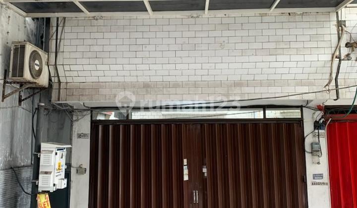 SHOPHOUSE in the Surabaya Kalianyar Trade Center area