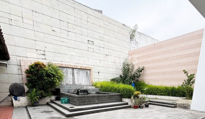 *Dijual Rumah Raya Dharmahusada Siap Huni*