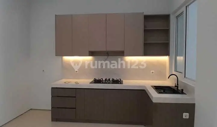 For Sale Modern Brand New House in Pademangan