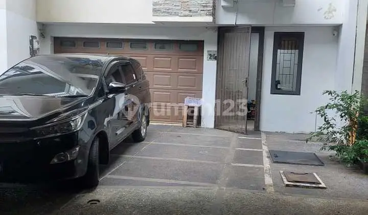 Termurah!! Dijual Rumah Bagus Siap Huni Tinggal Bawa Koper Di Kemayoran Lokasi Elit Strategis