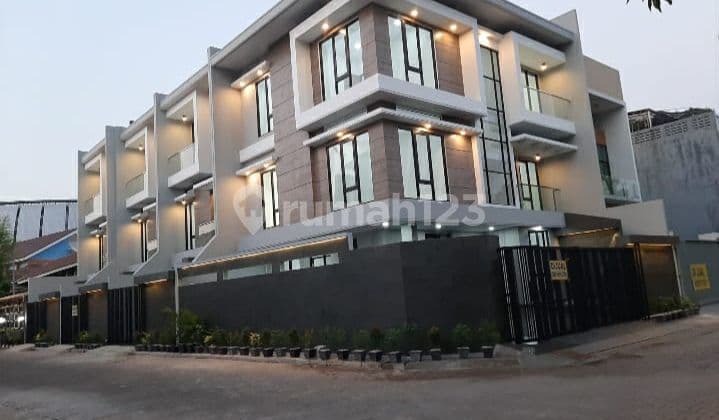 RUMAH BARU MODERN BRAND NEW LUXURY SIAP HUNI SUNTER