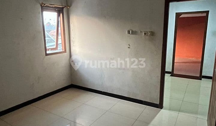 Dijual Rumah 2 Lantai di Jl Klenteng Sari Dekat Al Azhar dan Undip