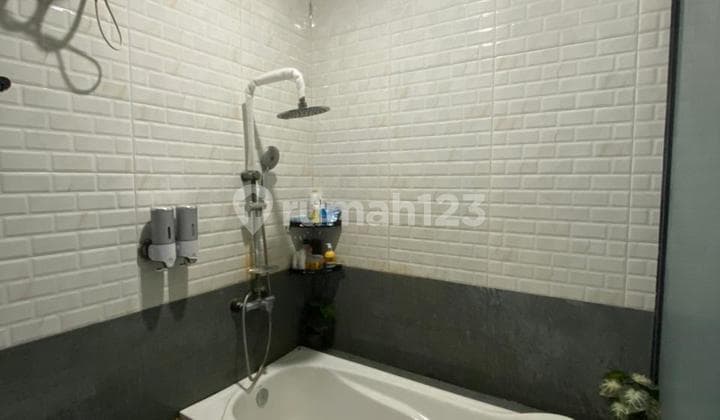 Dijual Rumah Apik Plus Perabot Siap Huni di Sendangmulyo Tembalang