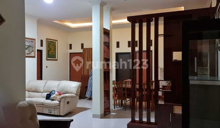 Dijual Rumah Mewah di Daerah Tirtoagung Tembalang Banyumanik