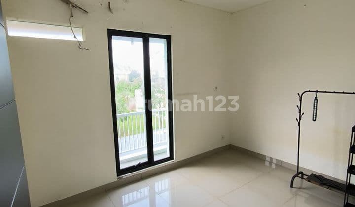 Cuma 16.67 Jt/M Rumah 2 Lantai SHM di Harapan Indah Bekasi #1413