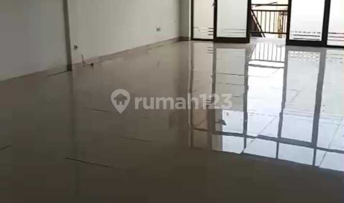 Ruko Besar Kota Wisata 3 Lantai di Ciangsana, Gunung Putri, Bogor #567