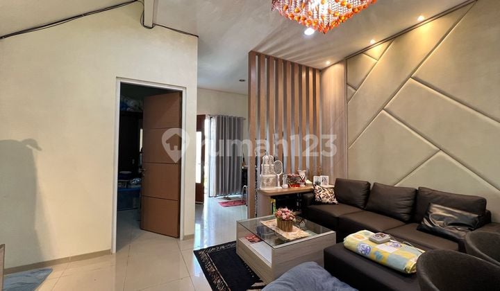 Rumah Cantik Minimalis di Setraduta Sayap Pasteur Bandung