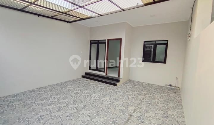 Minimalist Luxury 2-Story House in Taman Kopo Indah Close to Main Road