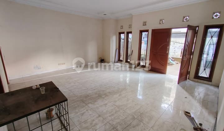 Jual Cepat Rumah bisa untuk Usaha di Pusat Kota Bandung