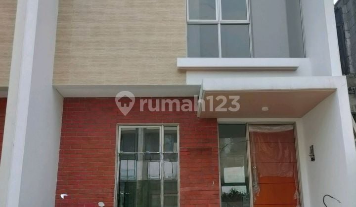 Jual Rumah Second 2 Lantai Citra Raya Tangerang