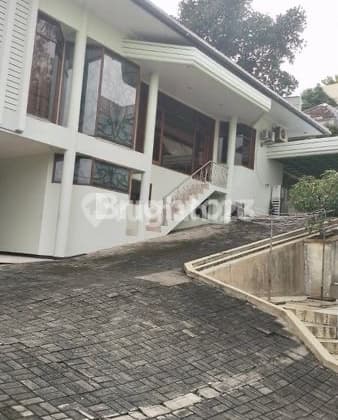 Rumah Strategis Dilingkungan Elit Candisari