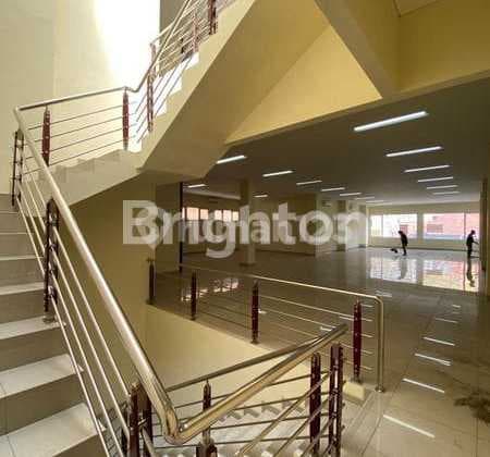 Strategic 3-Story Shophouse in the Center of Semarang City