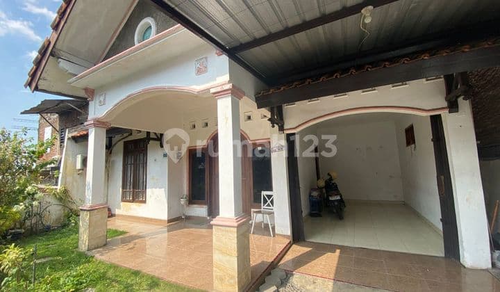 Rumah Cantik Semarang Barat