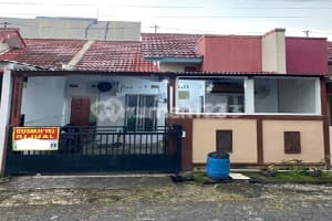Rumah Strategis Siap Huni, Akses Lebar, Dekat Tol & Bandara