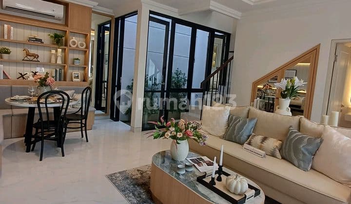 Dijual Rumah Dian Istana