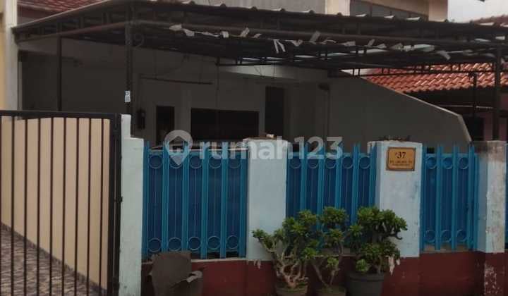 Asri House Layout, Land with Pocket, Suitable for Office, Strategic Location in Tanjung Barat, South Jakarta
