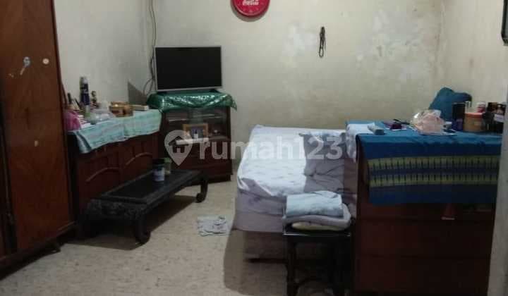 Old 2-Story House Facing East, Strategically Located in Kebayoran Baru, South Jakarta