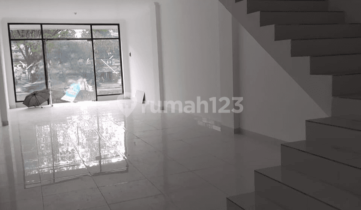 DISEWAKAN RUKO GANDENG DI JALAN RAYA CIBUBUR