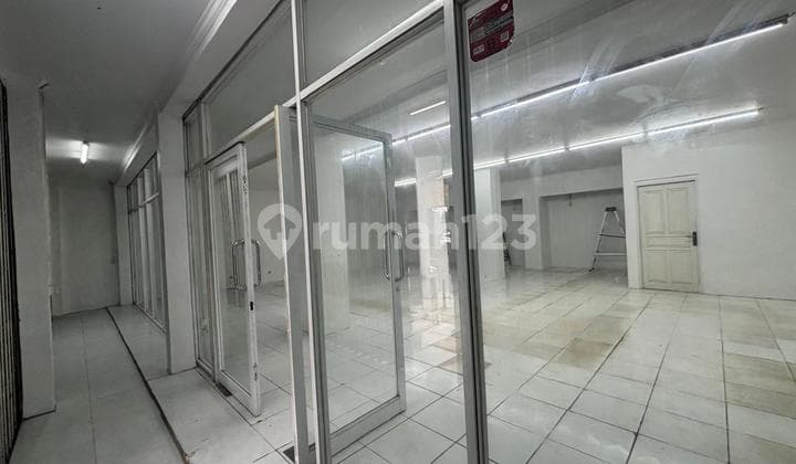 Disewakan Ruko Gandeng di Jalan Raya Tanjung Barat