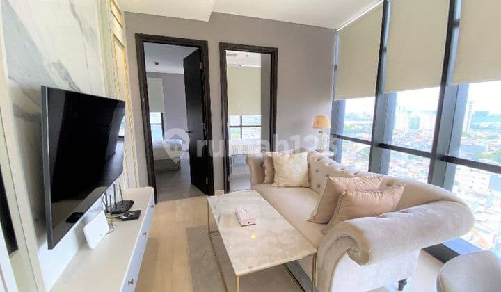 FOR RENT LUXURIOUS 2BR APARTMENT IN SUDIRMAN / CBD JAKARTA , VERY STRATEGIC LOCATION
