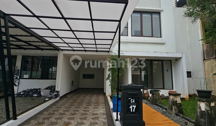 Nice House in Serenade Lake Cluster, Gading Serpong, Tangerang