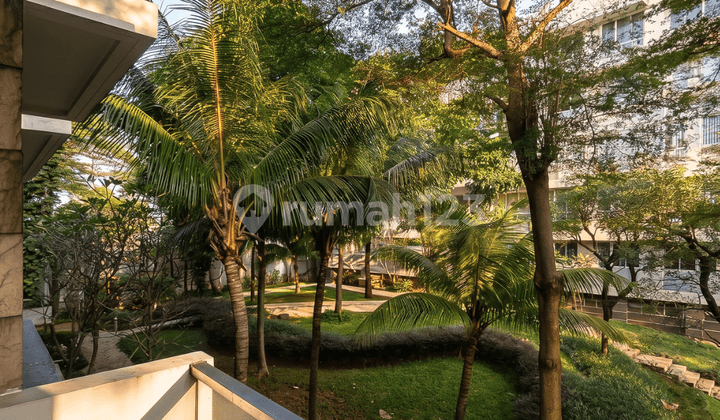 Dijual Apartemen Siap Huni Lantai 1 di Rainbow Springs Tower Orange