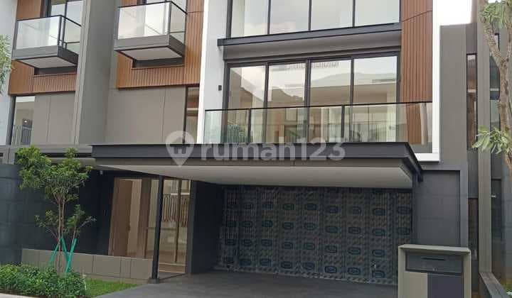 Rumah Bagus di Cluster Laurel, Nava Park, BSD, Tangerang
