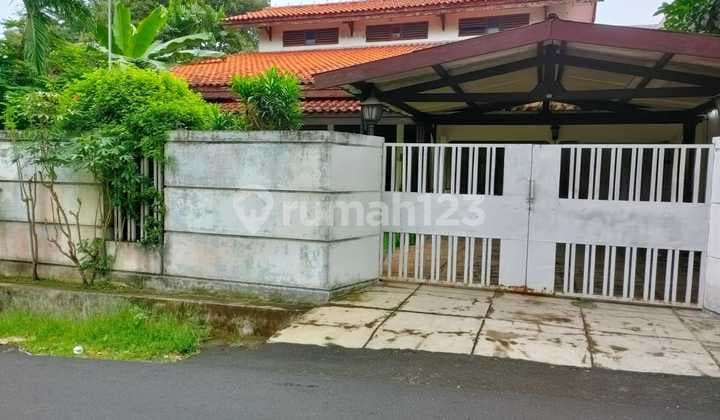 Nego Sampai Deal, Rumah 2 Lantai Luas, Kokoh, Asri, Nyaman, Siap Huni, di Cipete