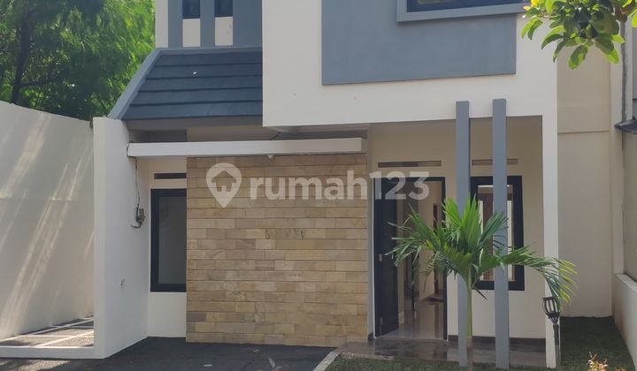 Rumah Impian 2LT Modern Minimalis, Taman Belakang Luas Siap Huni