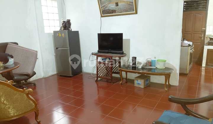 Rumah lama 1 lantai, Lokasi Strategis di Ragunan SHM