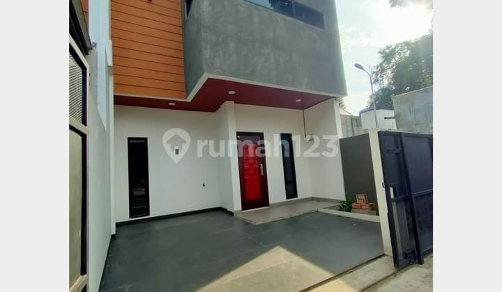 Nego Sampai Deal R !! Rumah Baru dan Bagus 3 Lantai, Scandinavian, Kokoh, Nyaman, Siap Huni, Rooftop di Jagakarsa Sh