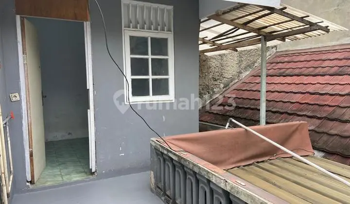 Dijual Rumah di Kebagusan 2 Lantai Dekat Akses Transportasi