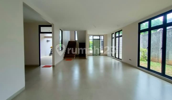 Town House Mewah 2LT, Bagus, Aman, di Pejaten, Jakarta Selatan