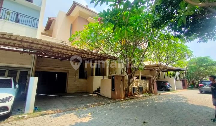 Town House 2lt Semi Furnished Mewah Terawat Siap Huni, Pejaten