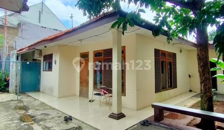Hitung Harga Tanah, 1200 M2, Ada Bangunan 4 Unit Rumah dan 5 Ruang Usaha, S H M