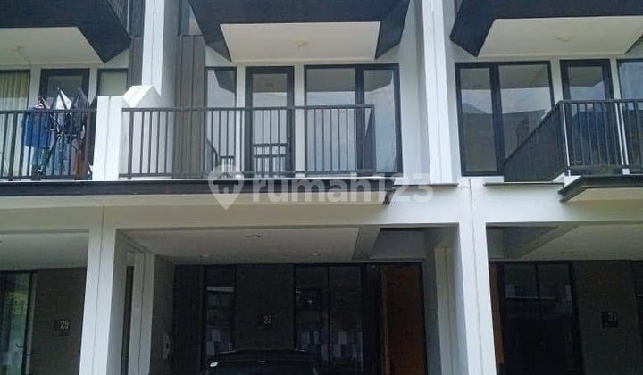 Rumah Sewa Dalam Cluster 3 Lantai Baru, Nyaman, Siap Huni Furnished