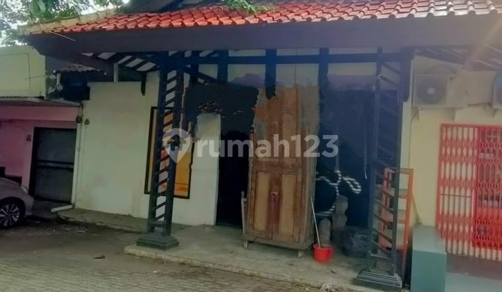 Ruang Usaha 2 Lantai Mezzanine, Strategis, untuk Cafe & Coffee Shop