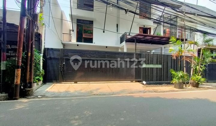 Rumah Modern 3LT Mewah, Furnished, Pool, Siap Huni di Cilandak