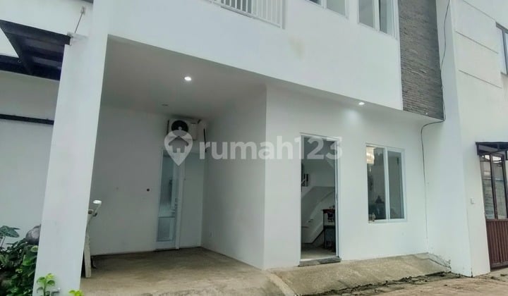 For Sale: New 2-Story House, Sturdy, Good, Freehold (SHM)