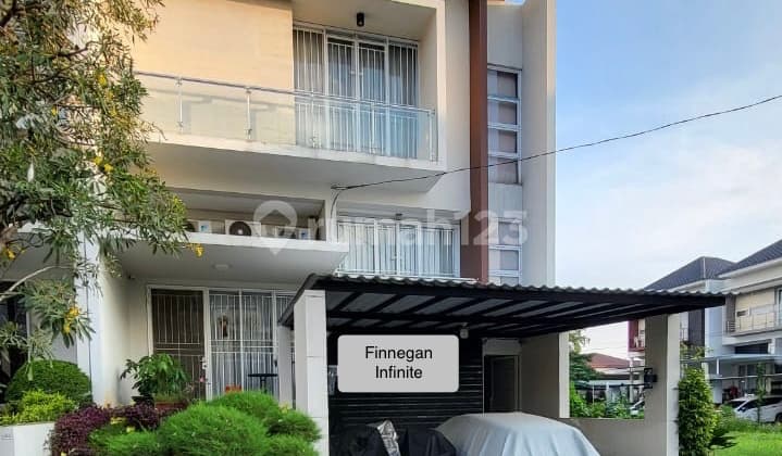 Nice Ready-to-Occupy Furnished House in Duta Garden
