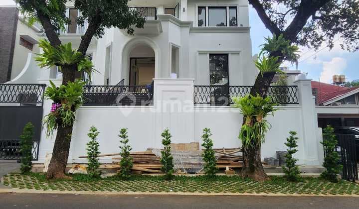 Rumah Mewah Dengan Lift Dekat Scbd Semi Furnished SHM