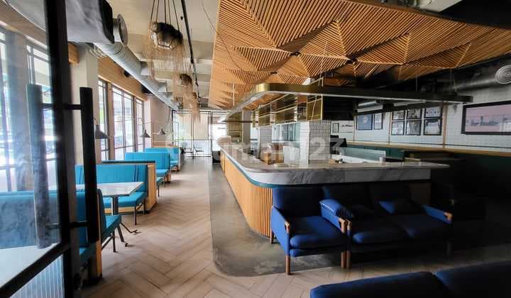 5-Story Building 3,500 m² Wahid Hasyim Raya Street, Jakarta