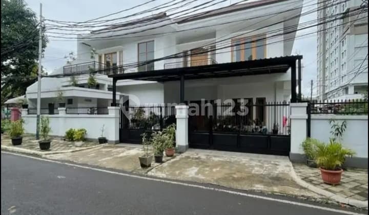 Modern Minimalist House in Pondok Pinang