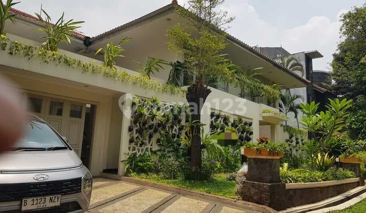 Rumah Mewah di Kemang Dengan Private Pool, Rp 17,25 M