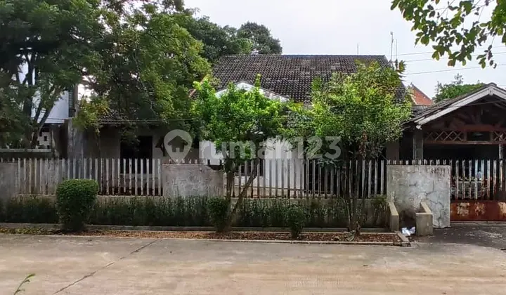 Rumah Hitung Tanah Murah Depan Taman di Cinere 540M² Dekat Tol