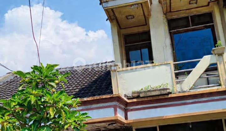 Multi-Room House Near UPN in Medayu Rungkut