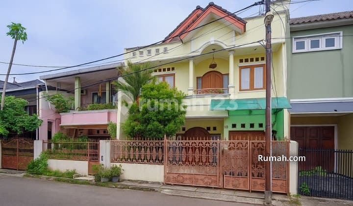 Dijual Rumah 2 Lantai siap Huni di Pulomas, Jakarta Timur