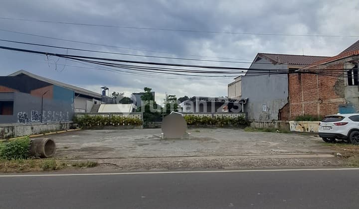 Lahan Luas 1.550 M² + Bangunan 550 M² di Jalan Raya Jatiasih Bekasi - Ideal untuk Usaha