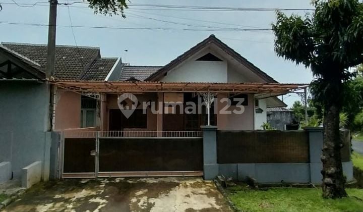 Sewa Rumah Strategis Kemang Pratama Bekasi ✨
